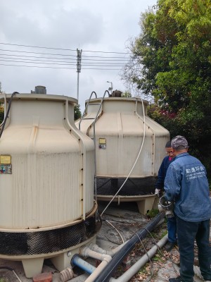 内江125t冷却塔填料更换现场